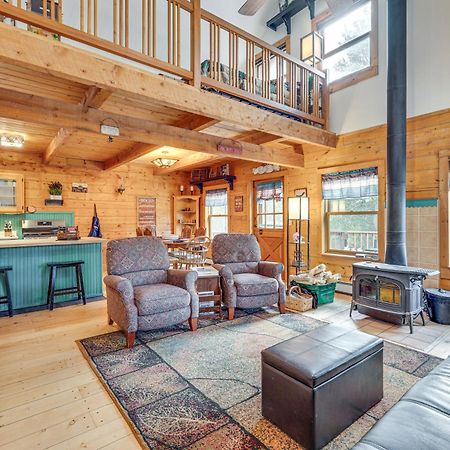 Secluded Black Hawk Log Cabin With Fire Pit! エクステリア 写真