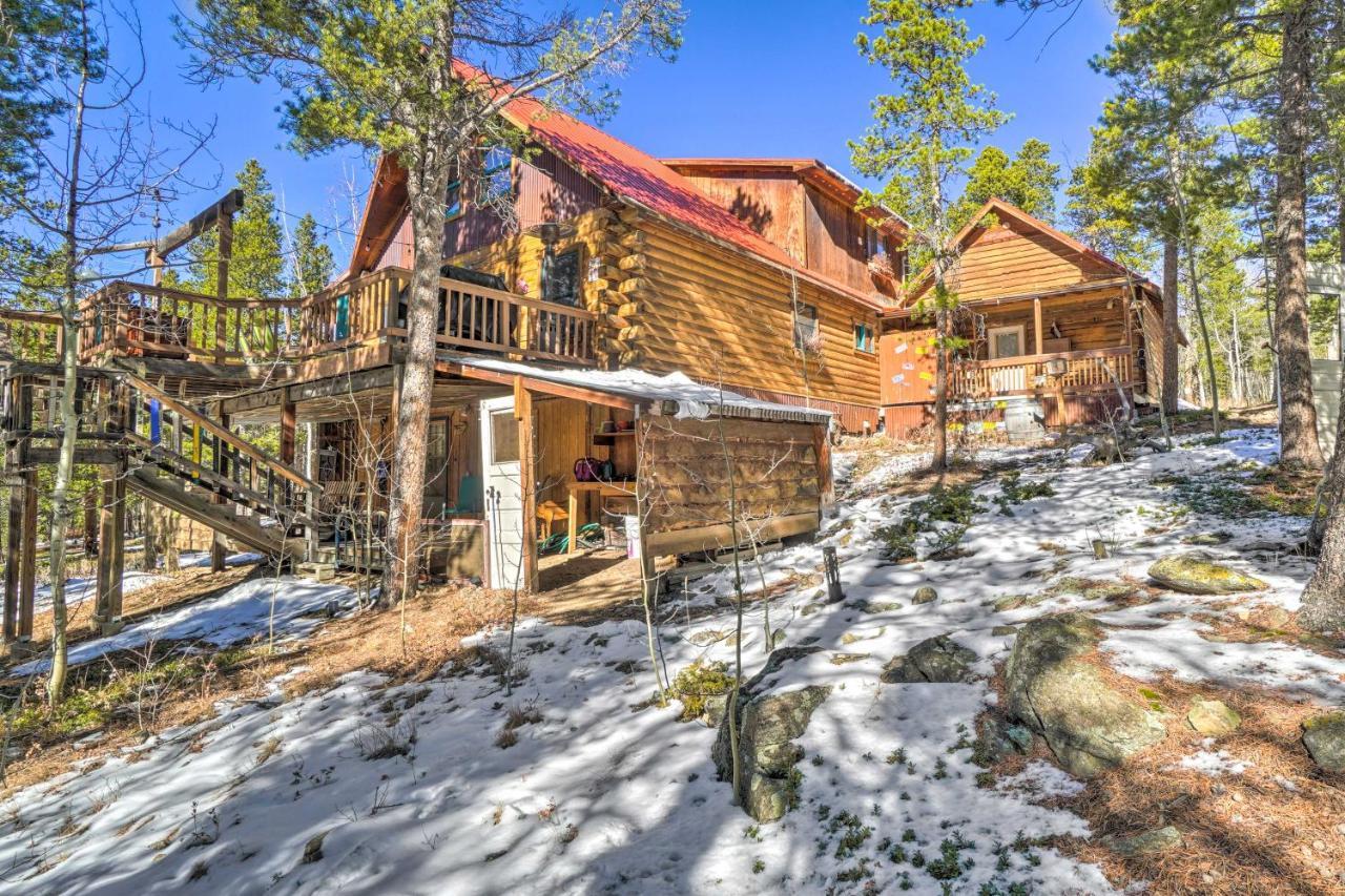 Secluded Black Hawk Log Cabin With Fire Pit! エクステリア 写真