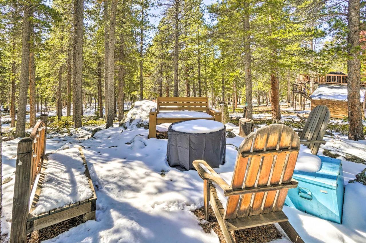 Secluded Black Hawk Log Cabin With Fire Pit! エクステリア 写真