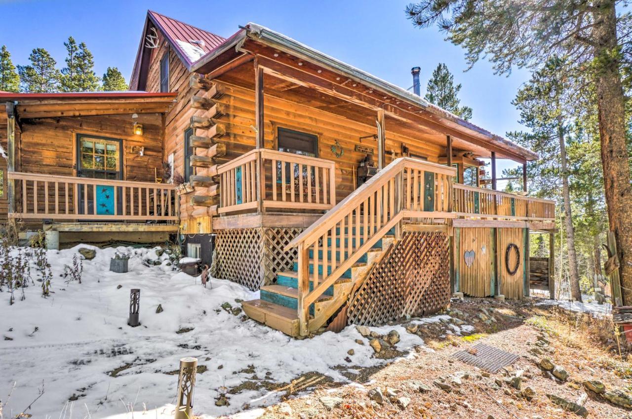 Secluded Black Hawk Log Cabin With Fire Pit! エクステリア 写真