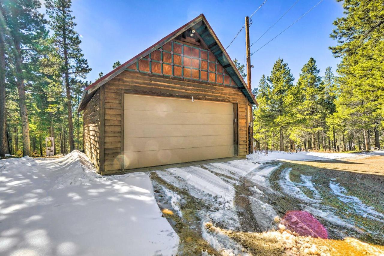 Secluded Black Hawk Log Cabin With Fire Pit! エクステリア 写真