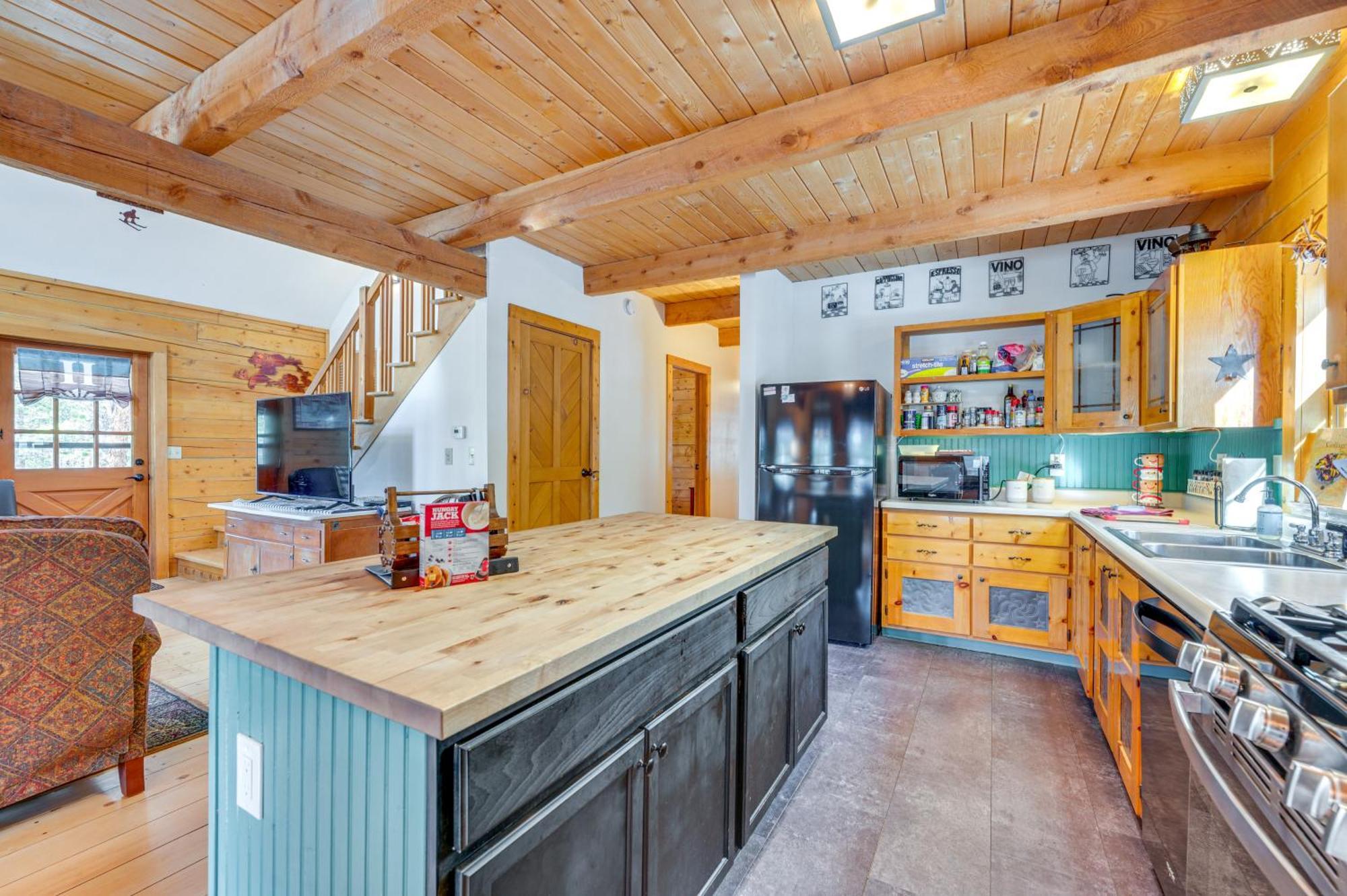 Secluded Black Hawk Log Cabin With Fire Pit! エクステリア 写真
